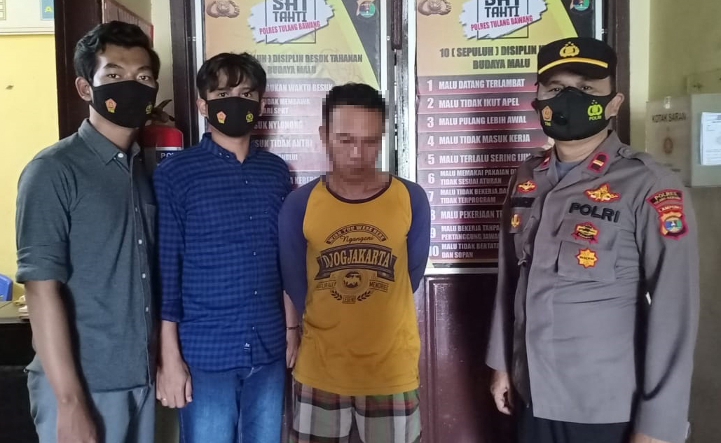 Pelaku curas atau pemerasan berinisial HE (45), yang dibekuk Polisi